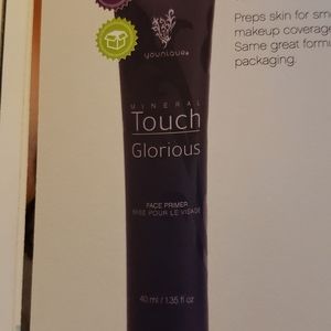 Touch Glorious Face Primer